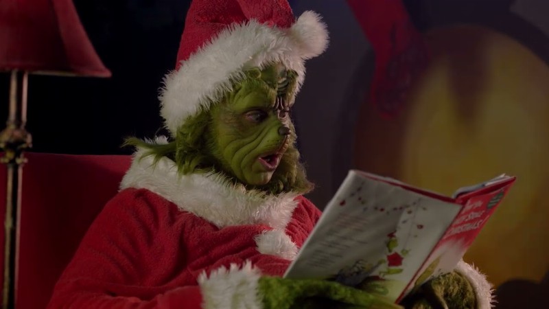 The Grinch Reads how The Grinch Stole Christmas!